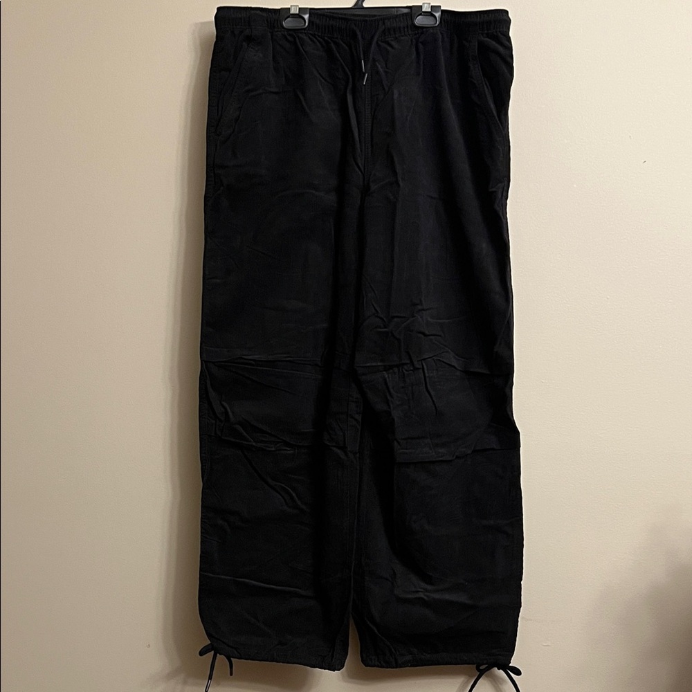 H&M Women’s Oversized Black Corduroy Wide Leg Cargo Pants Size L